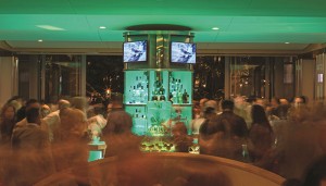 Island Hotel Bar - Aqua Lounge