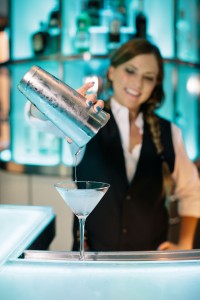 Aqua Lounge_Girl pouring martini