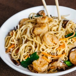 Pei Wei Shrimp Lo Mein (Pei Wei Facebook)