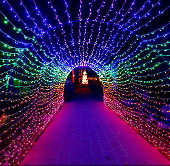 The Best Places to See Holiday Lights in Newport Beach